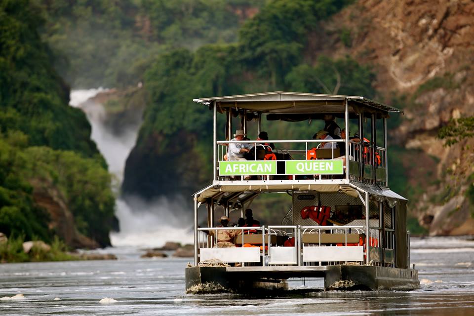 Game drives, hiking & boat cruise to falls bottom