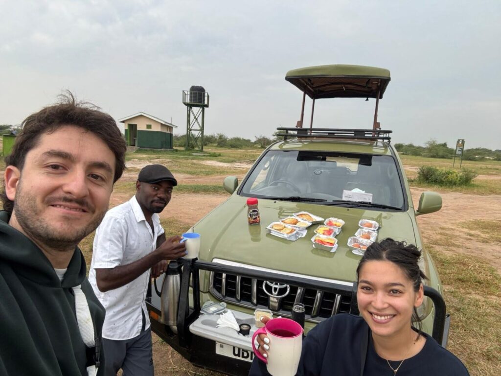 Hire safari car with a driver