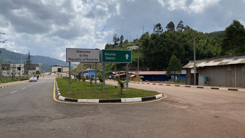 Gatuna border