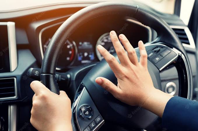 using-car-horn-in-uganda - Rent A Driver Uganda Silent road language - using car horn